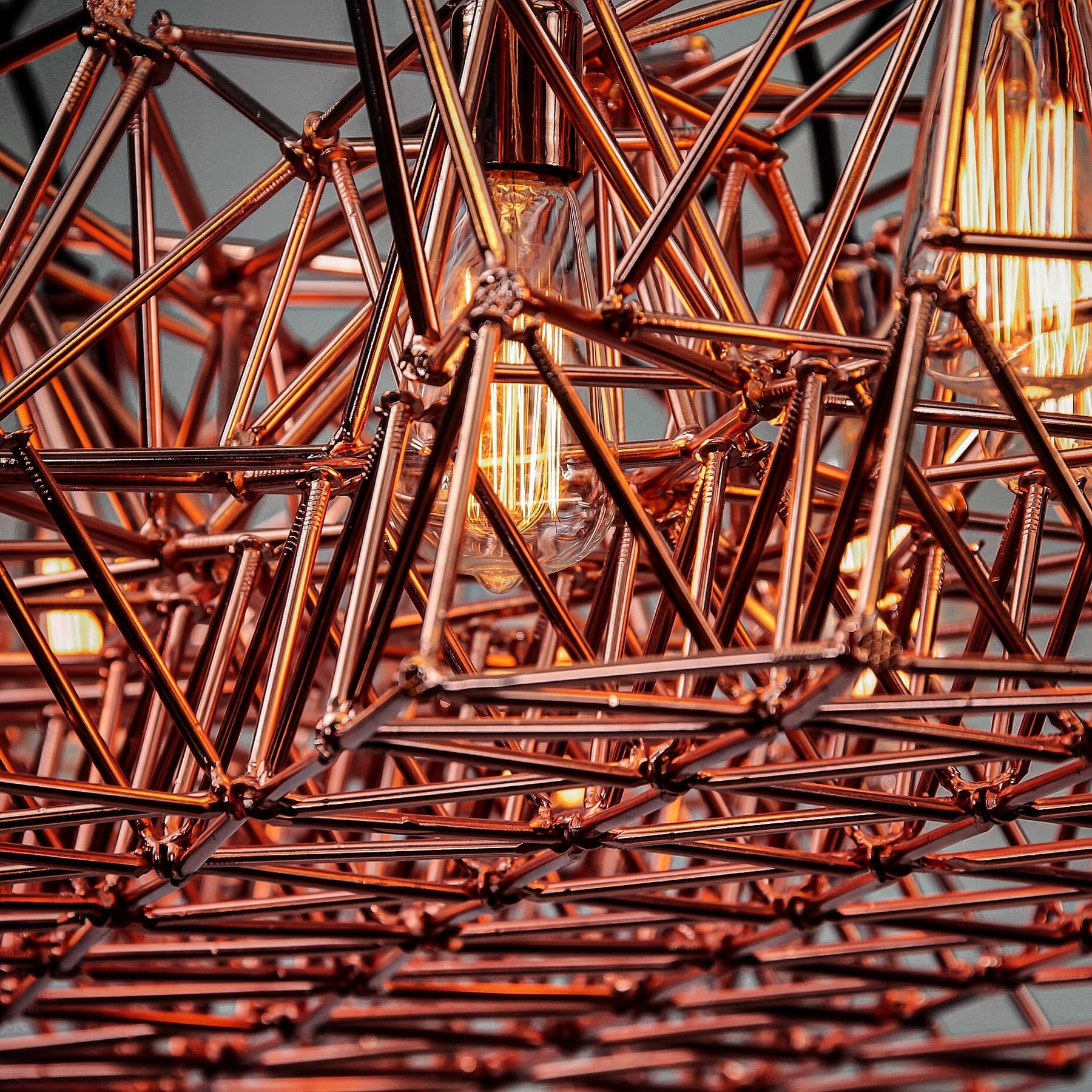 Lustre Tetraedro Cobre — vista 2